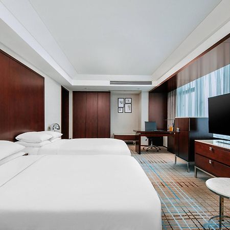 Renaissance Shanghai Zhongshan Park Hotel Екстериор снимка