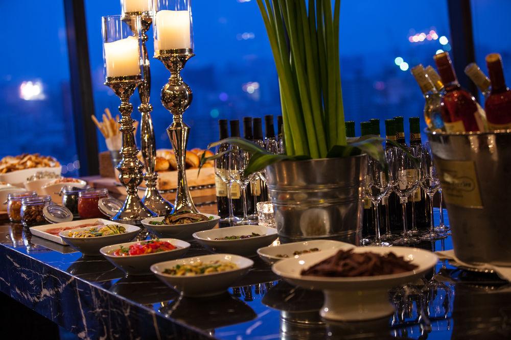 Renaissance Shanghai Zhongshan Park Hotel Екстериор снимка