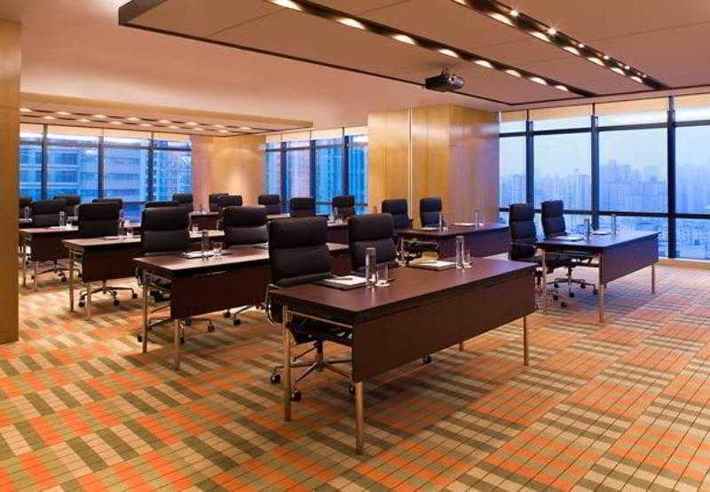 Renaissance Shanghai Zhongshan Park Hotel Екстериор снимка