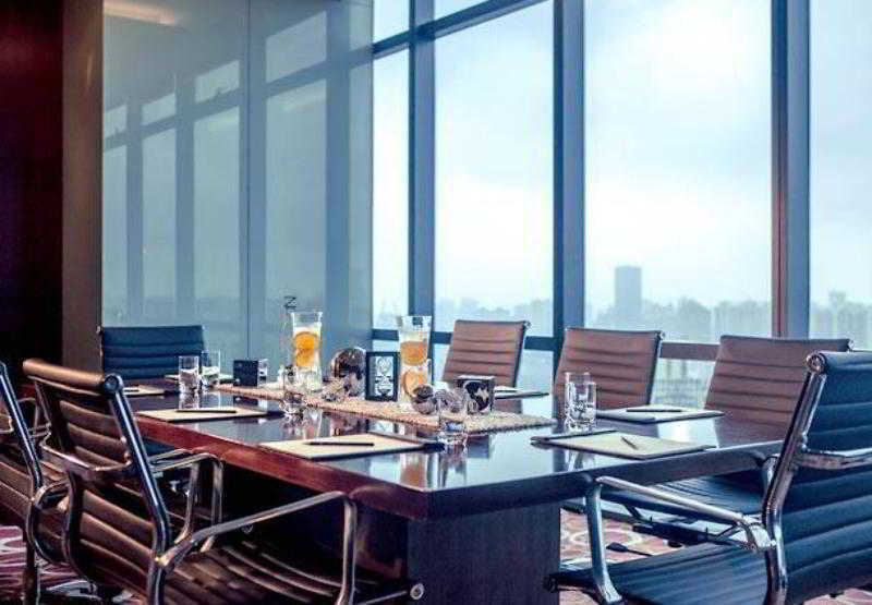 Renaissance Shanghai Zhongshan Park Hotel Бизнес снимка