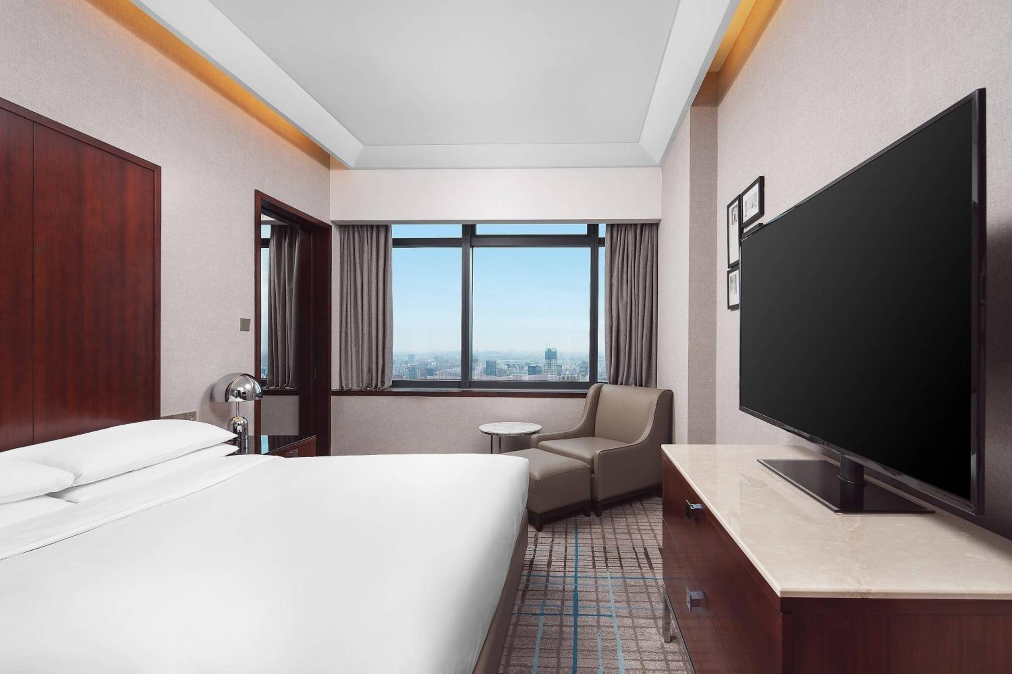 Renaissance Shanghai Zhongshan Park Hotel Екстериор снимка