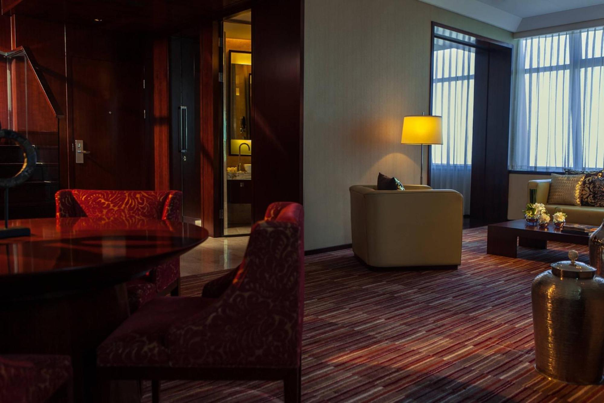 Renaissance Shanghai Zhongshan Park Hotel Екстериор снимка