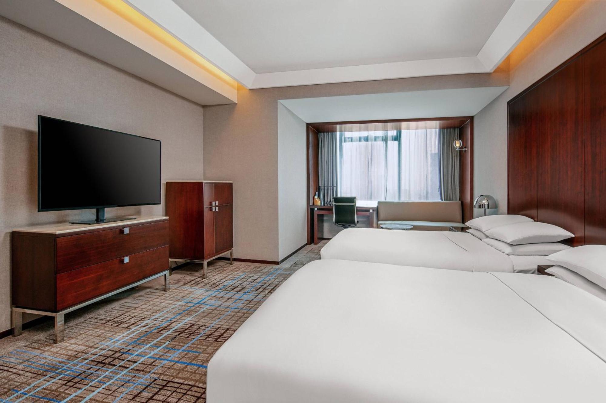 Renaissance Shanghai Zhongshan Park Hotel Екстериор снимка